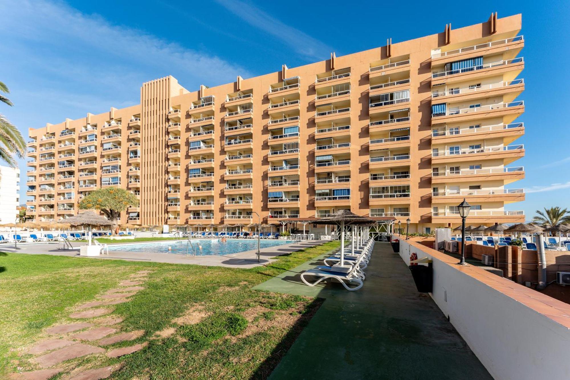 Pyr Studio Apt Partial Seaview Fuengirola Buitenkant foto